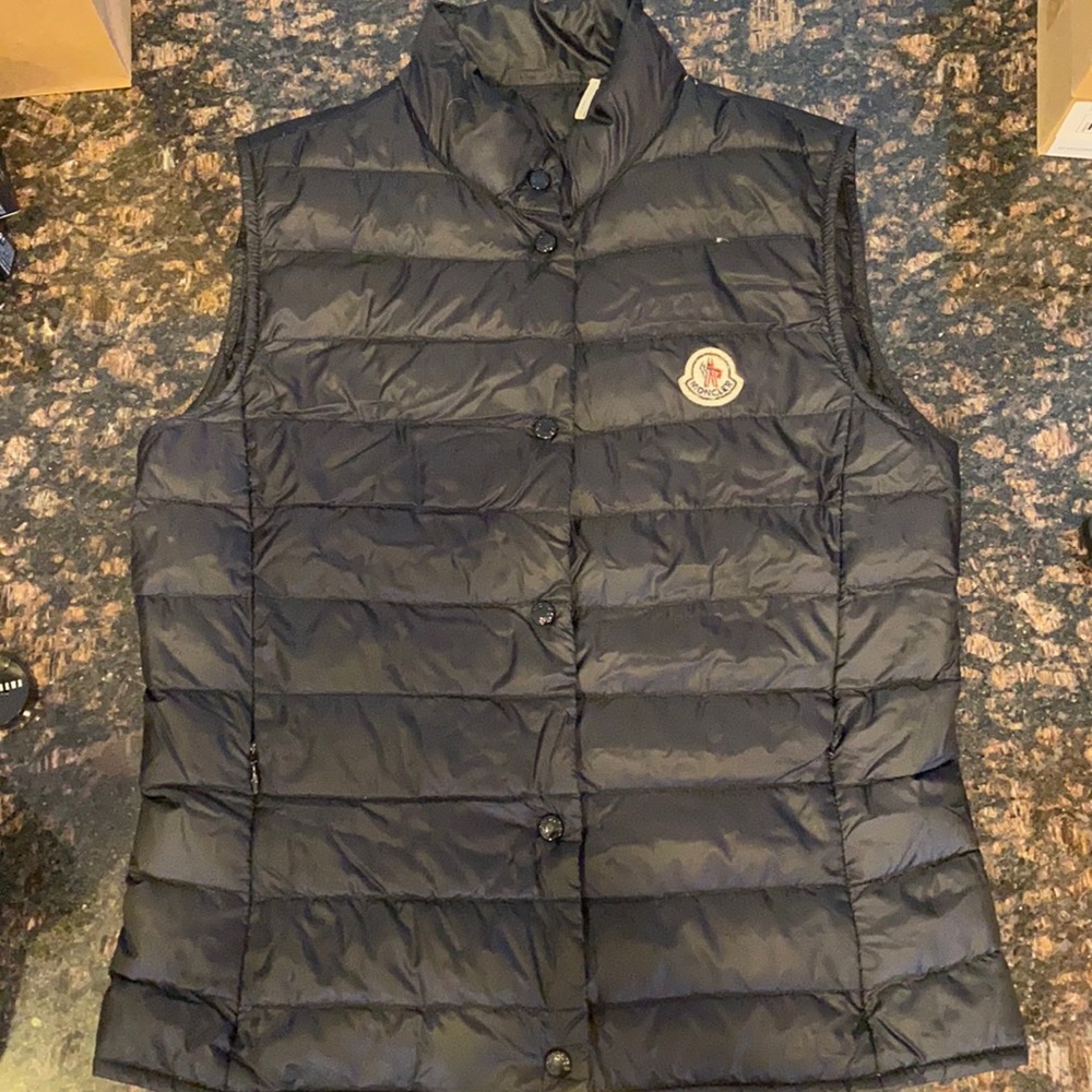 Moncler woman’s thin vest